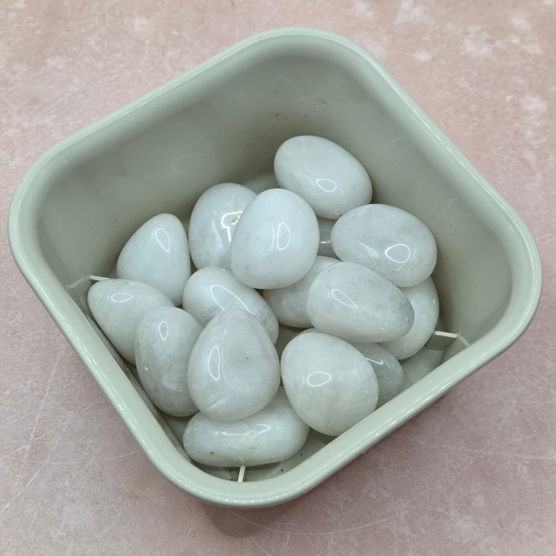Witte Agaat trommelsteen
