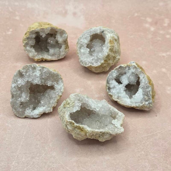 Bergkristal halve geode - klein