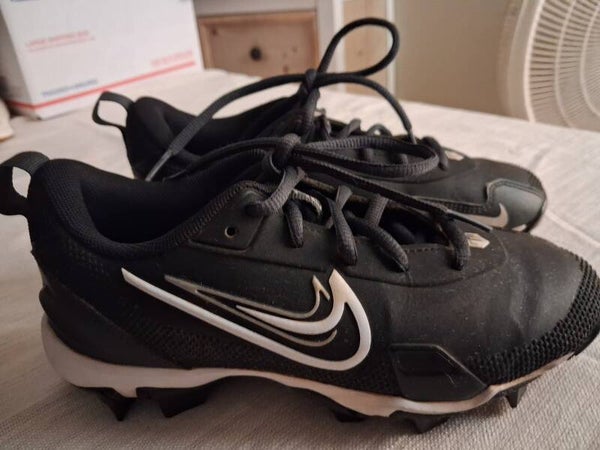 Nike Fastflex Youth Cleats Size 2.5Y GUC