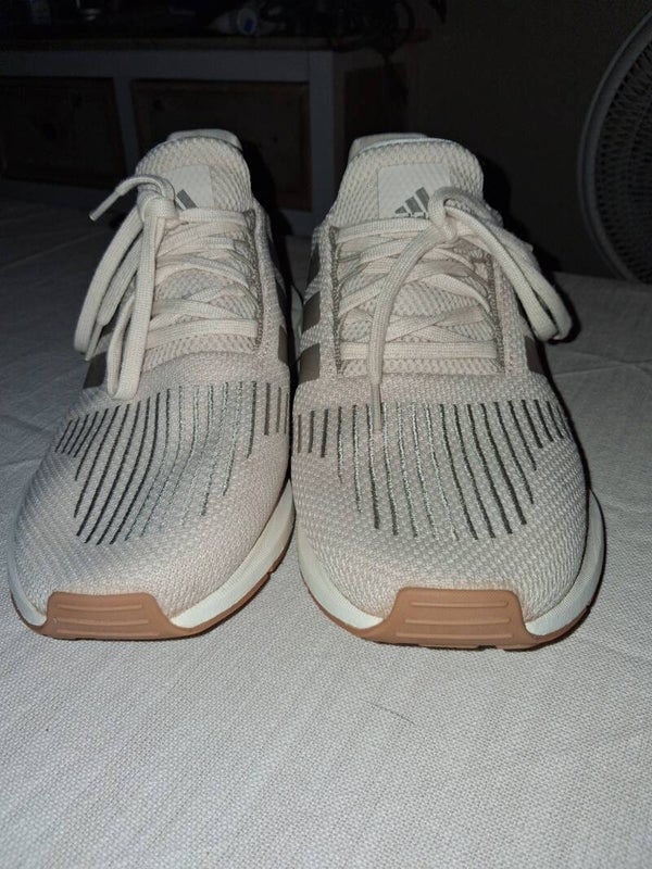 Adidas Cloudfoam Women's Running Shoe 9.5