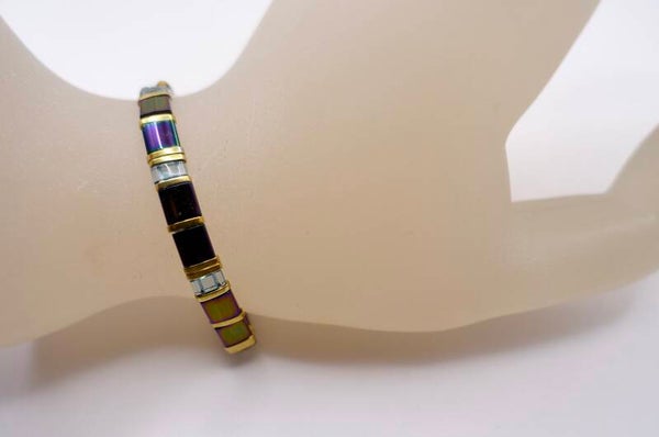 ARbl010225: Elastisch, zwart, goud, metallic, transparant armbandje.