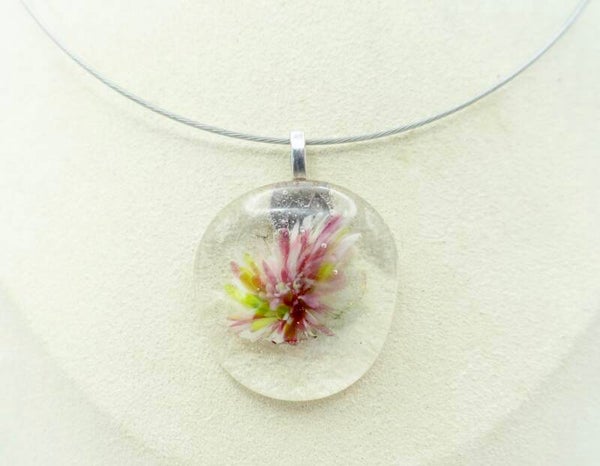 Hanros023825: Transparante met roze, groene glashanger.