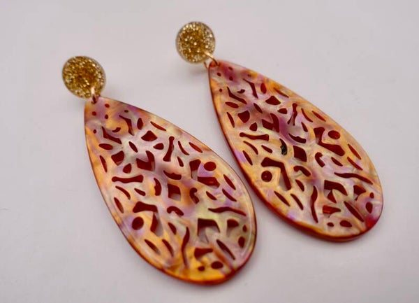 OBor012626: Roze, goud, paarse oorhangers van resin aan mooie strass steker