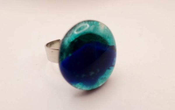 Ripetr012525: Petrol met blauwe, verstelbare, glazen ring