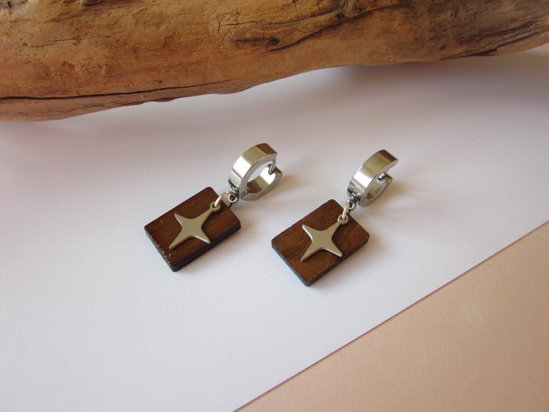 Boucles d'oreilles homme en bois - Etoile du nord - Acier inoxydable