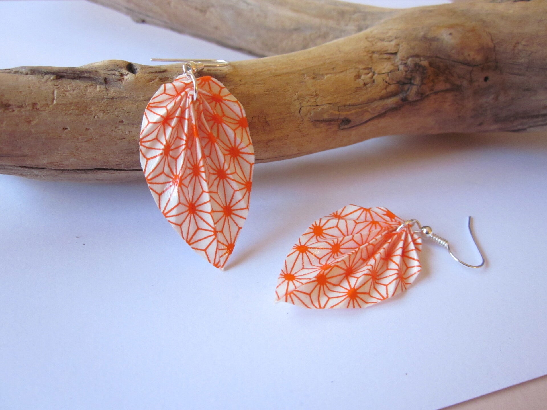 Boucles d'oreilles en origami - Papier japonais blanc à motifs - Feuille