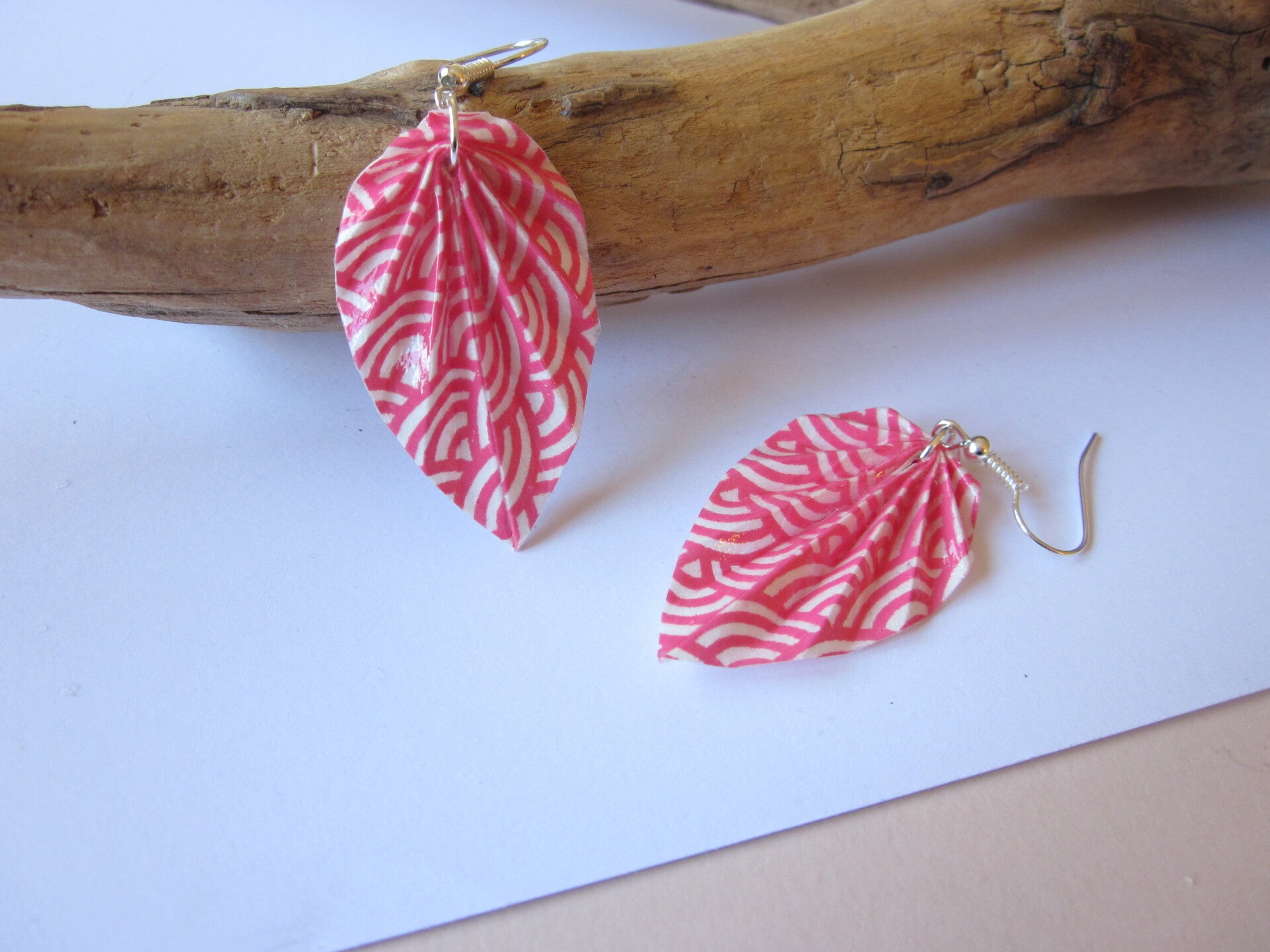 Boucles d'oreilles en origami - Papier japonais blanc à motifs - Feuille