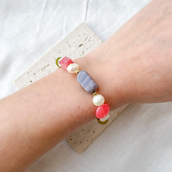 Bracelet perles asymétriques rose/violet