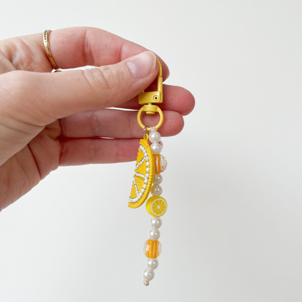 Charms sac jaune