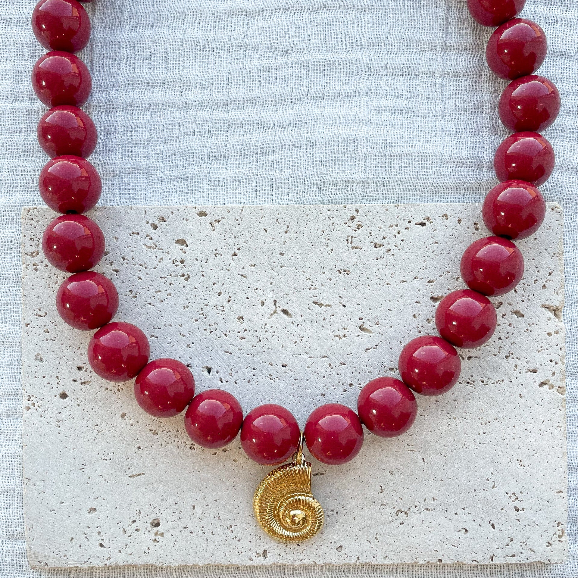 Collier Oversize bordeaux & Coquillage acier inoxydable