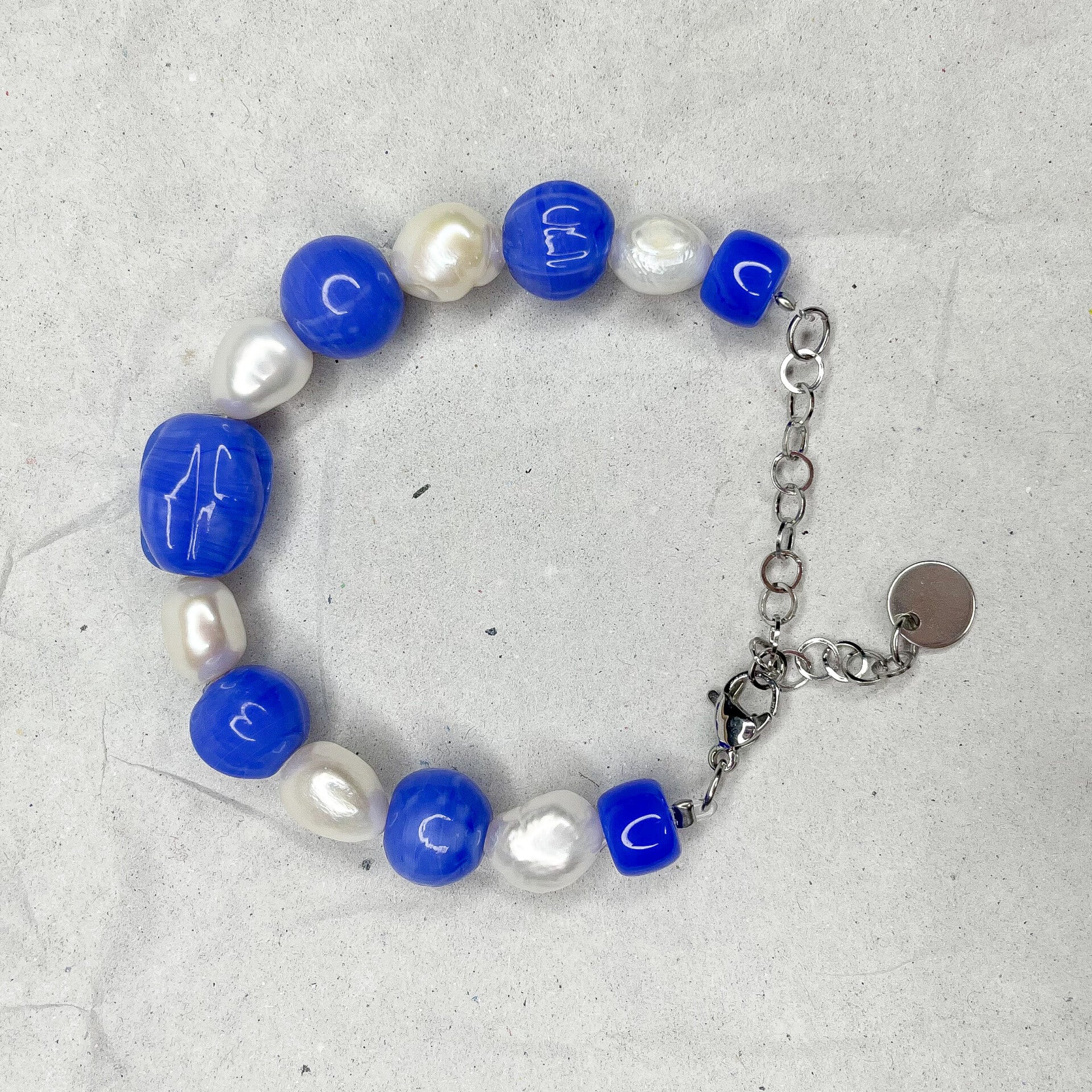 Bracelet perles bleues et d’eau douce
