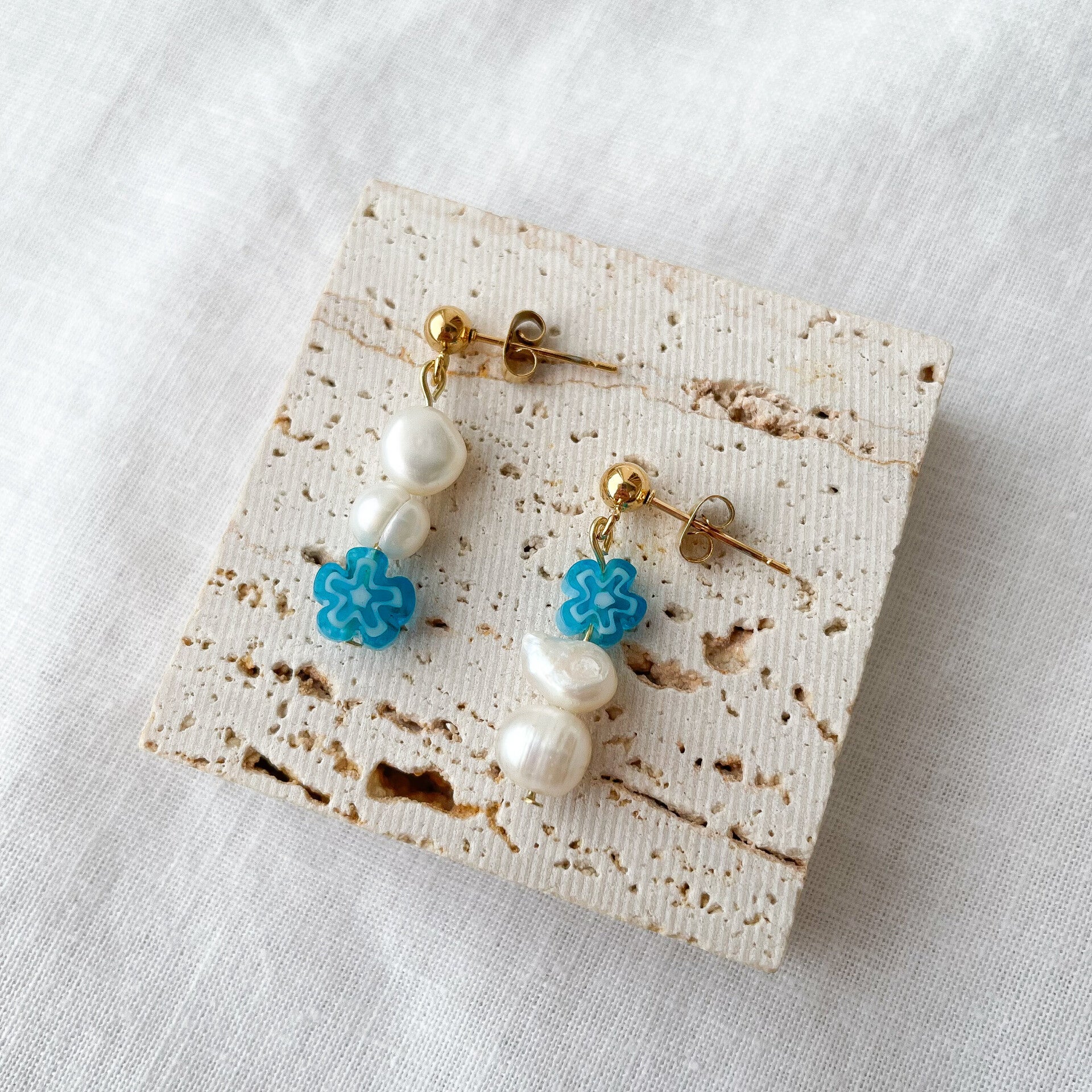 Puces d'oreilles Perles d'Eau Douce & Fleurs