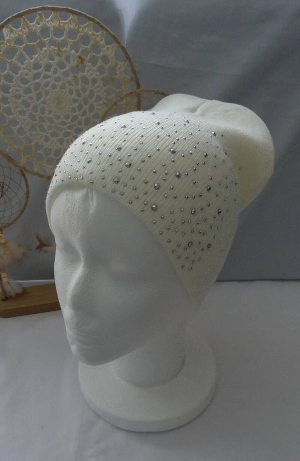 Bonnet avec Strass ( divers colories )