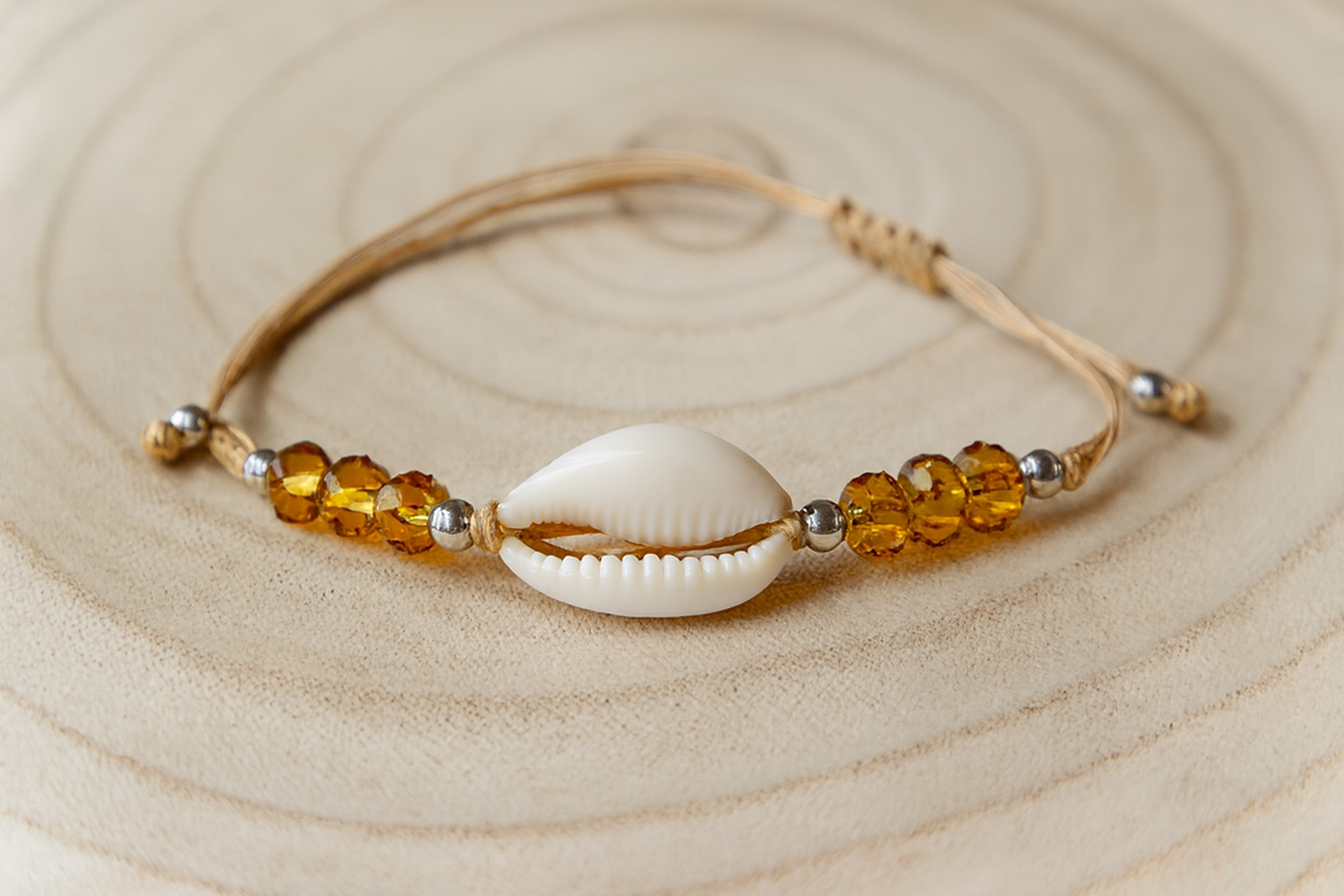 Bracelet réglable avec coquillage et perles divers colories