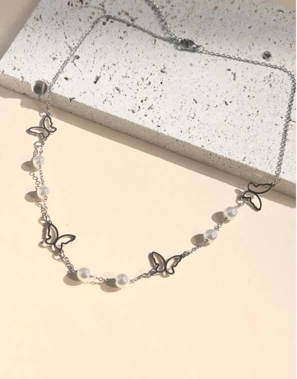 Collier papillons & Perles Dorées ( divers colories)