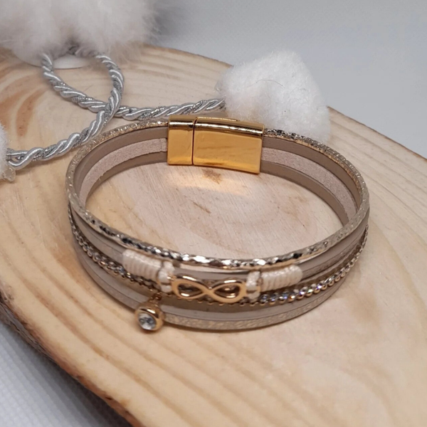 Bracelet avec logo infini Fermoir Magnétique