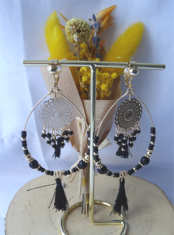 Boucles d'oreilles pendantes avec pompon à clips