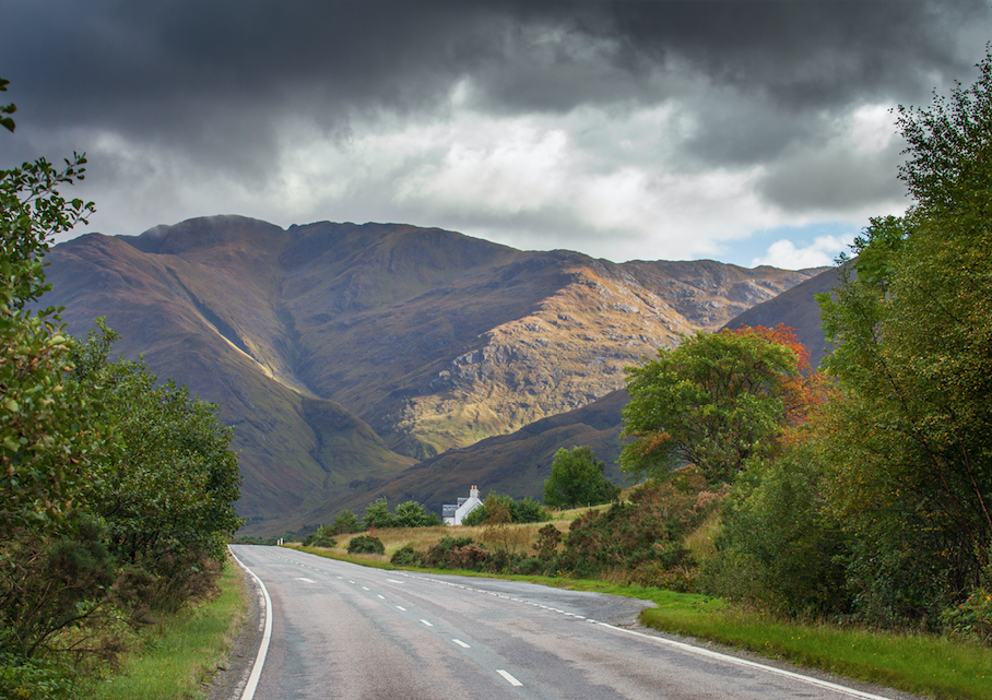 The White Hoosie   SS20-24