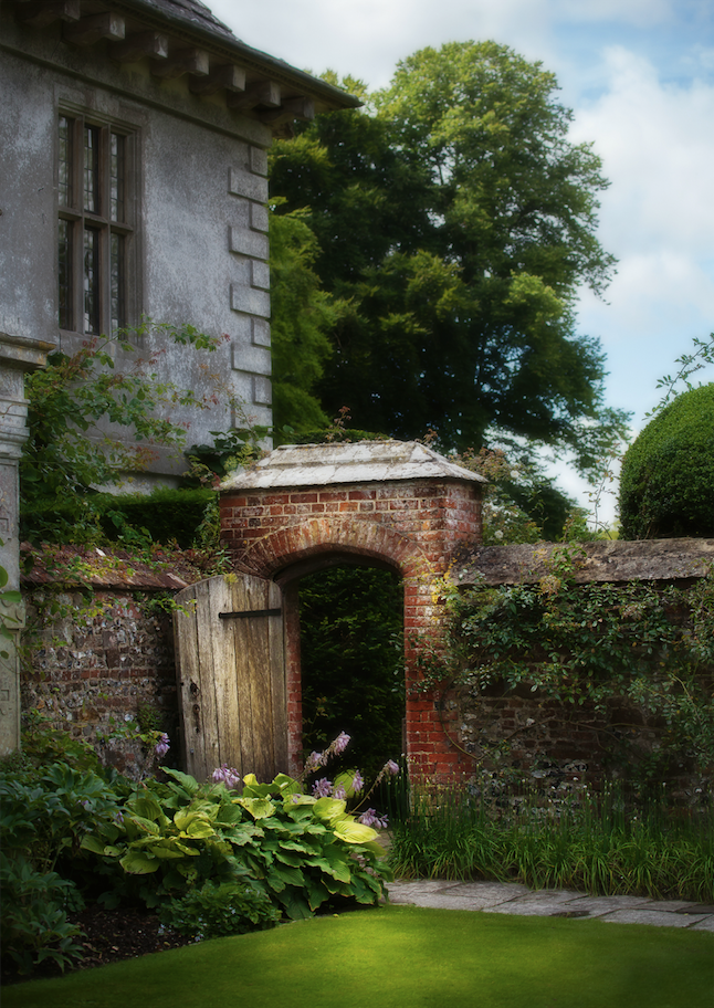 The Garden Gate  SS20-44