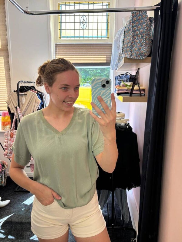 Groen v hals shirt