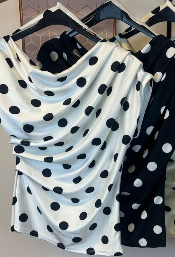 Pre order wit zwarte stippen top