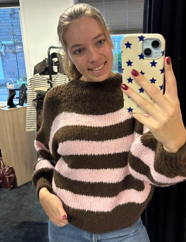 Bruin roze trui