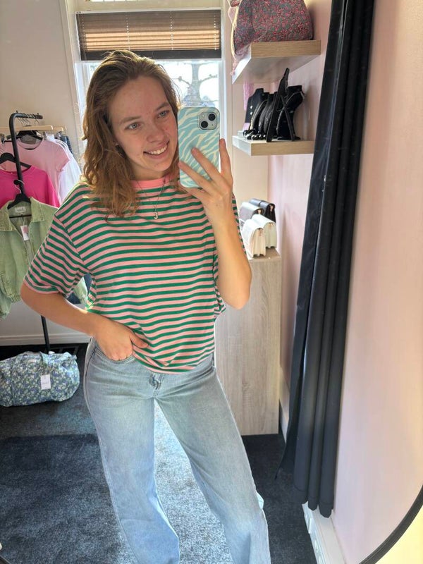Groen roze t shirt
