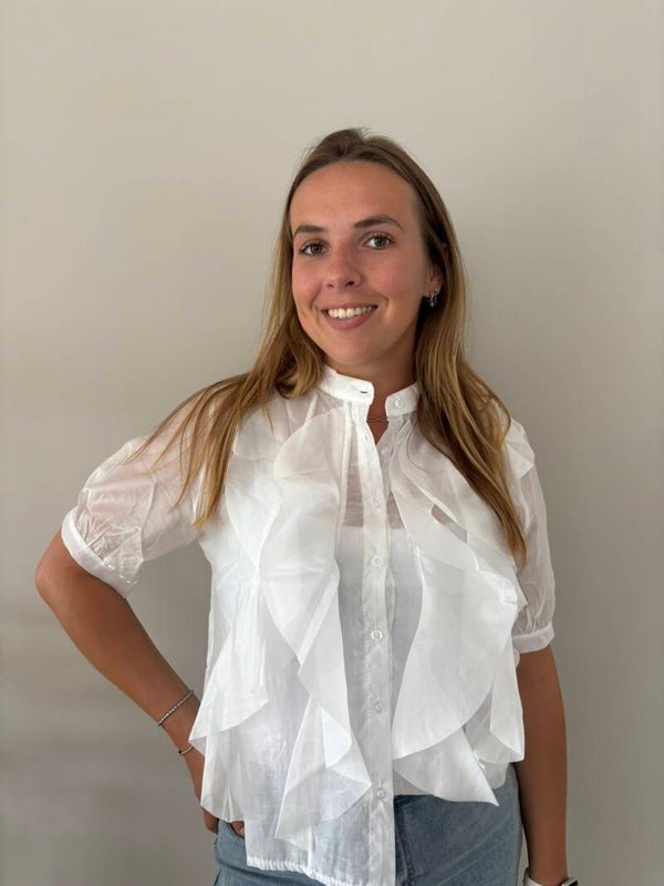 Witte blouse met ruffels