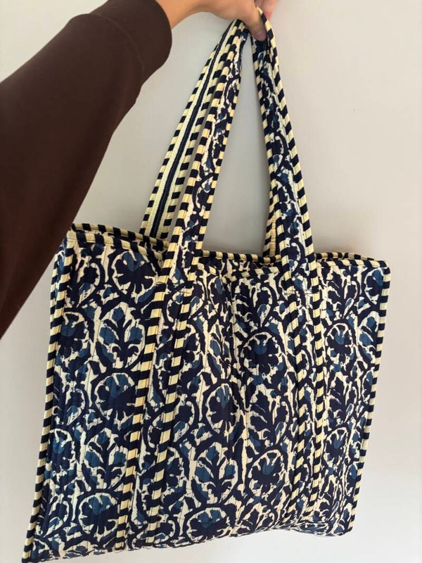 Donkerblauwe bloemen tas