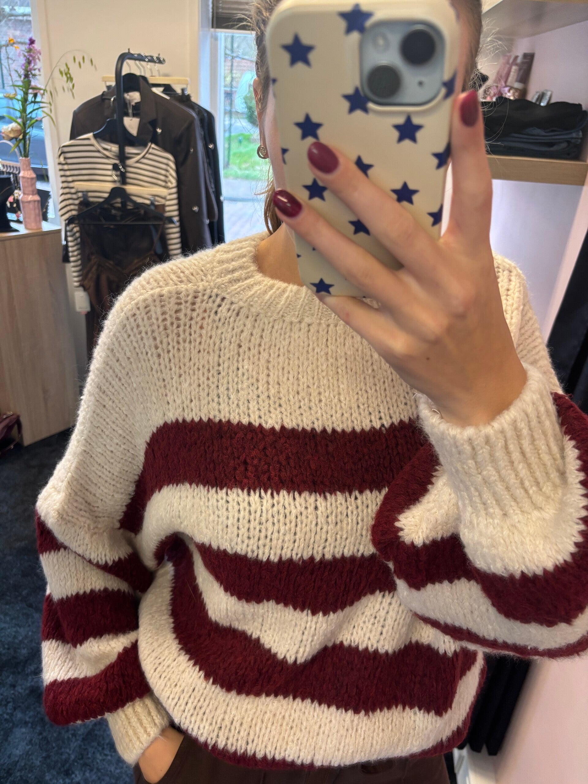 Beige bordeaux rode trui