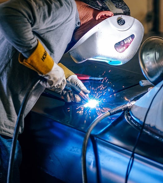 Puntlassen op carrosserieplaatwerk voor sterke verbindingen
