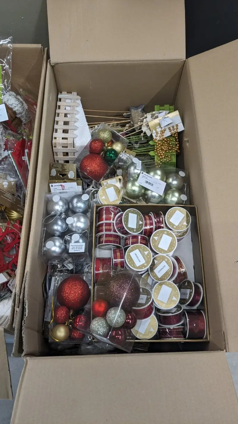 posten-weihnachtdsekoration-neuware-b-ware-gemischt-gegen-preisvorschlag-5712300-standard.webp