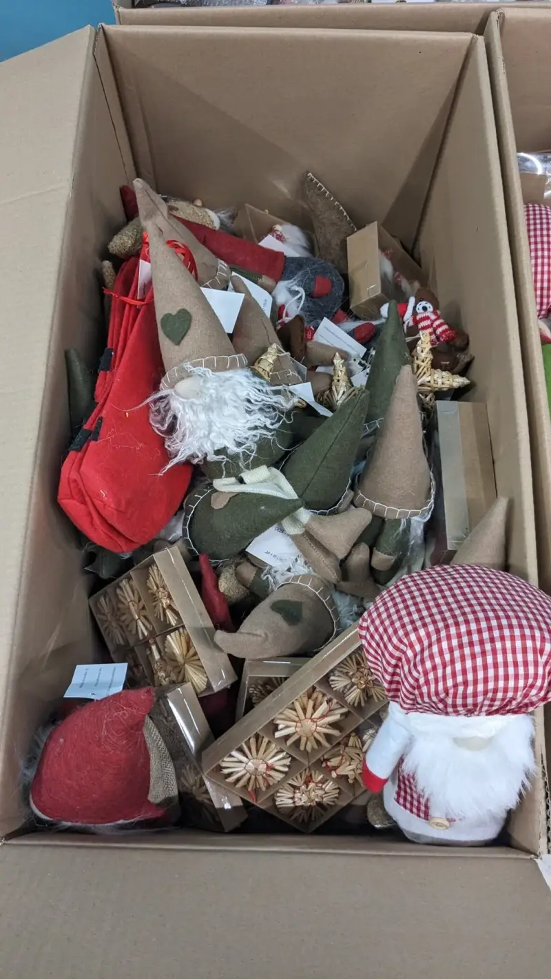 posten-weihnachtdsekoration-neuware-b-ware-gemischt-gegen-preisvorschlag-8279413-standard.webp