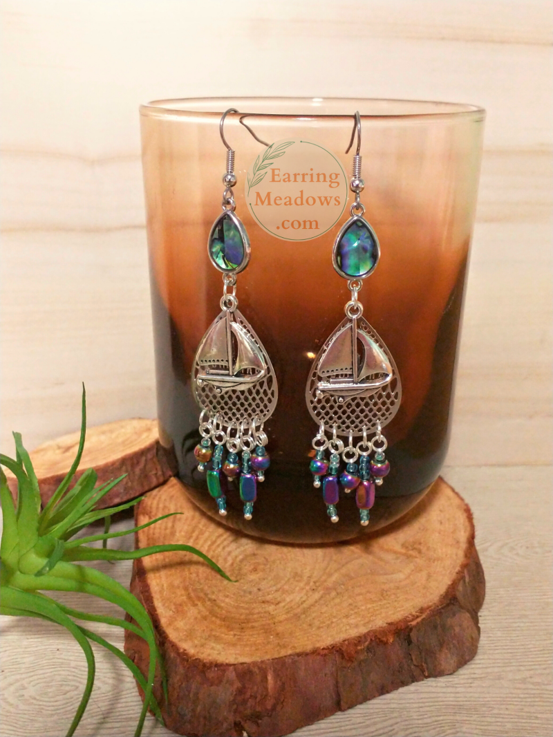 moonbeamsails-earringmeadowsartisanearrings.png