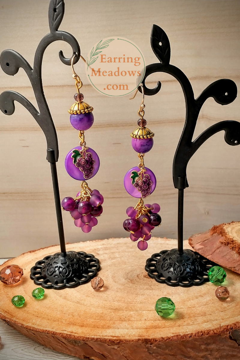 vineyarddreams-earringmeadowsartisanearrings-1.png