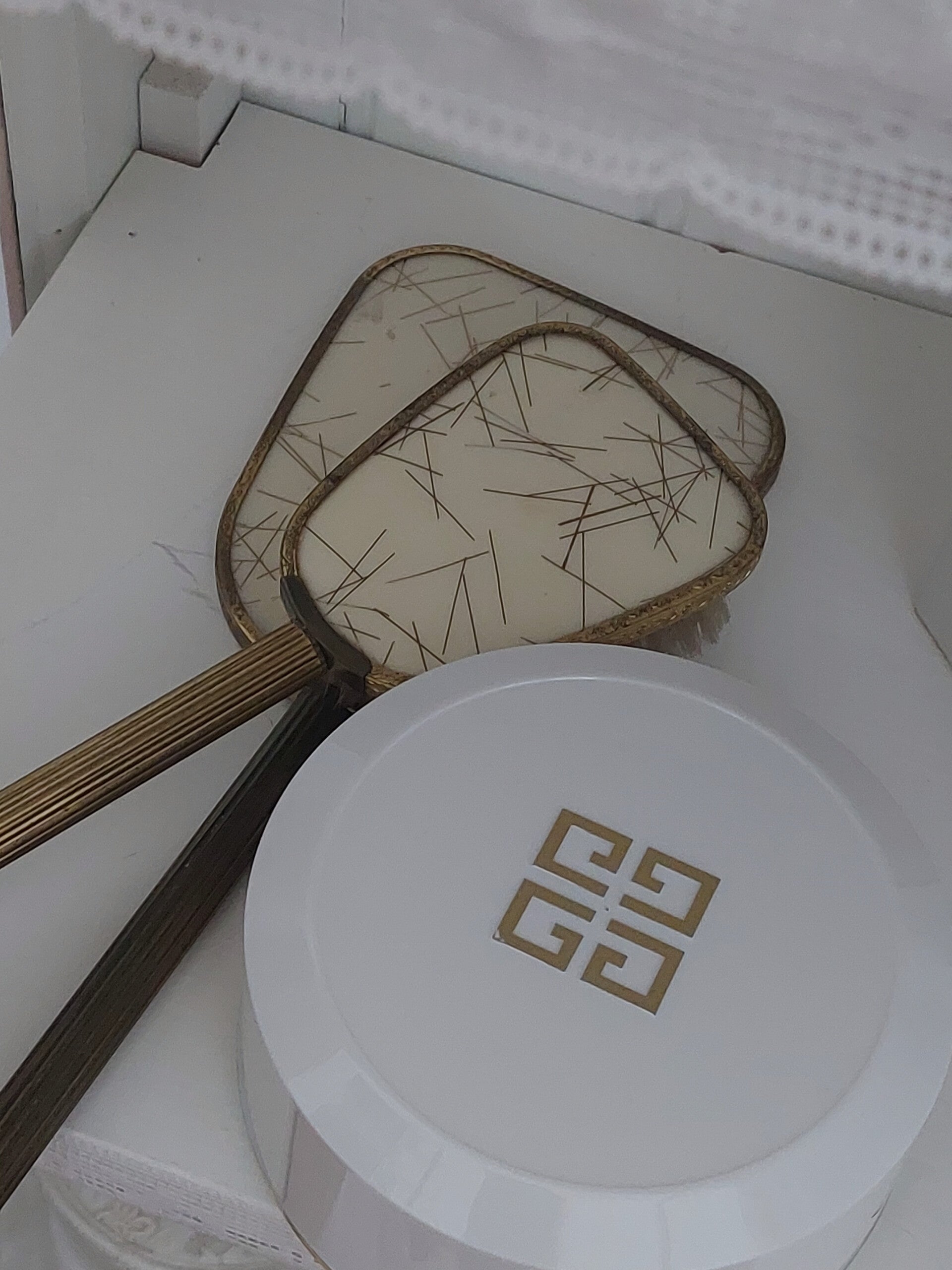 Boite de Poudre "Ysatis"