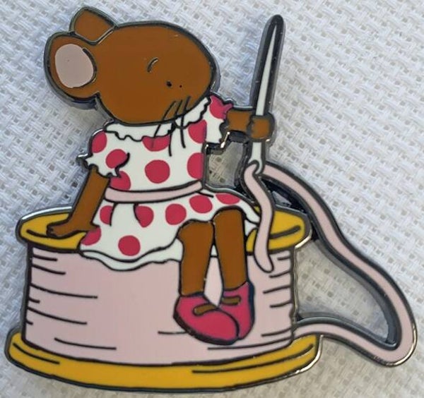 Needle Minder - Kate Garrett - Sewing Mouse