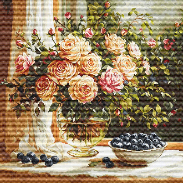 Borduurpakket - Vase with Roses and Blueberries