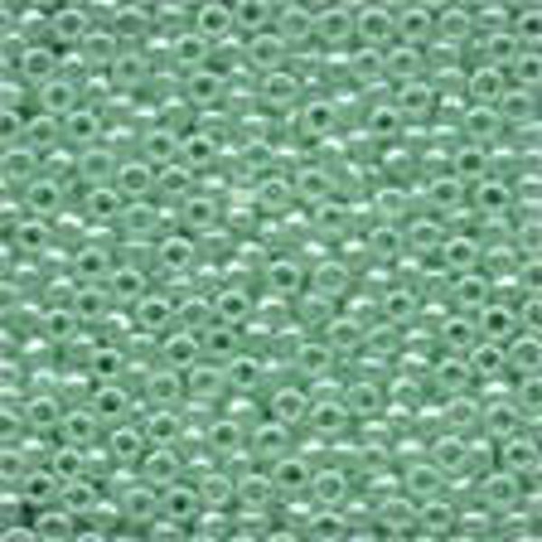 Glass Seed Beads 11/0 - Light Green - 525