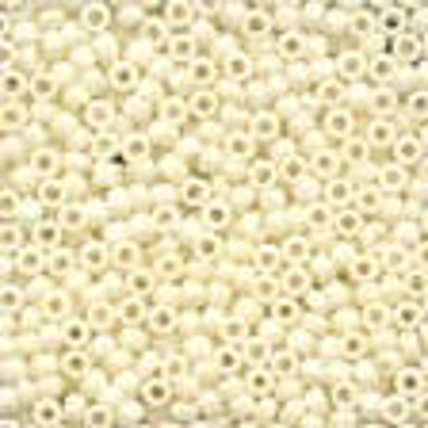 Antique Seed Beads 11/0 - Vanilla - 3016