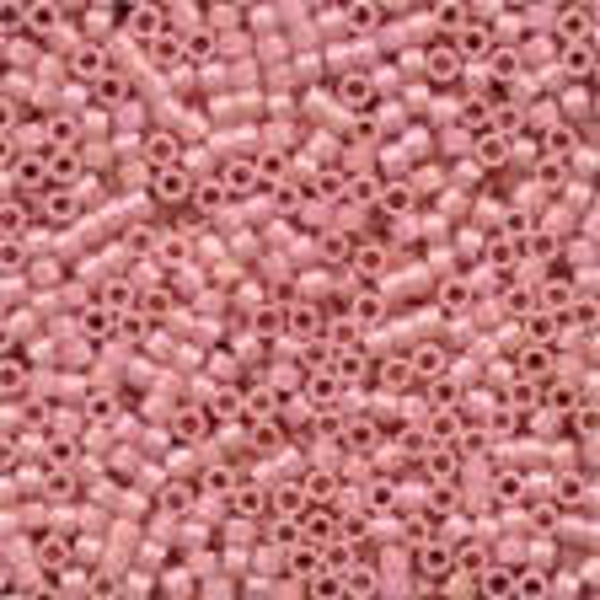 Magnifica Beads 14/0 - Misty Pink - 10056