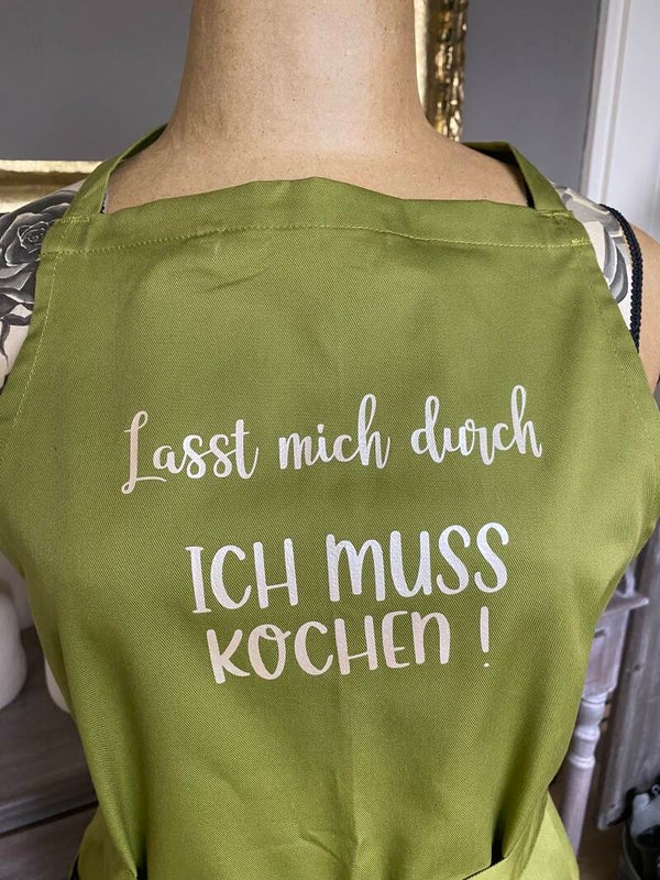 Schürze "Lasst mich durch - ich muss kochen!"