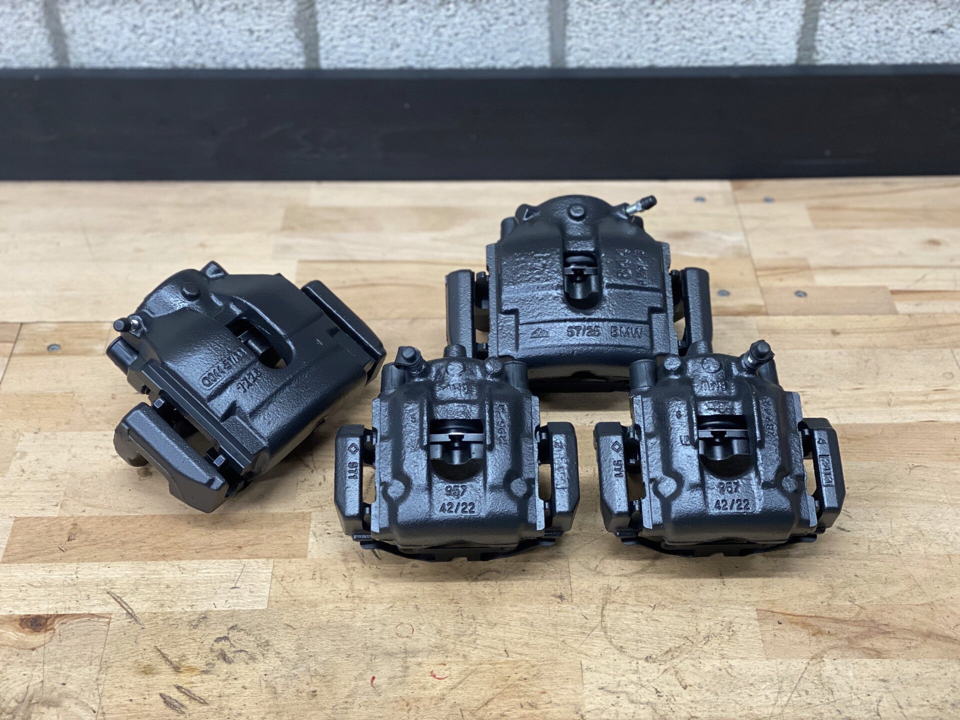 BMW 3-Serie E46 330i / 330Ci Gereviseerde remklauwen set (4)