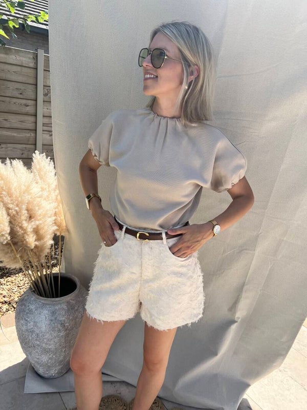 Maria - Beige Knit Shortsleeve