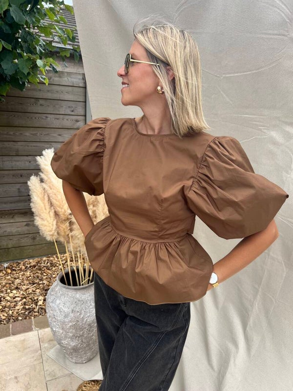 Odile - Camel Blouse Bow