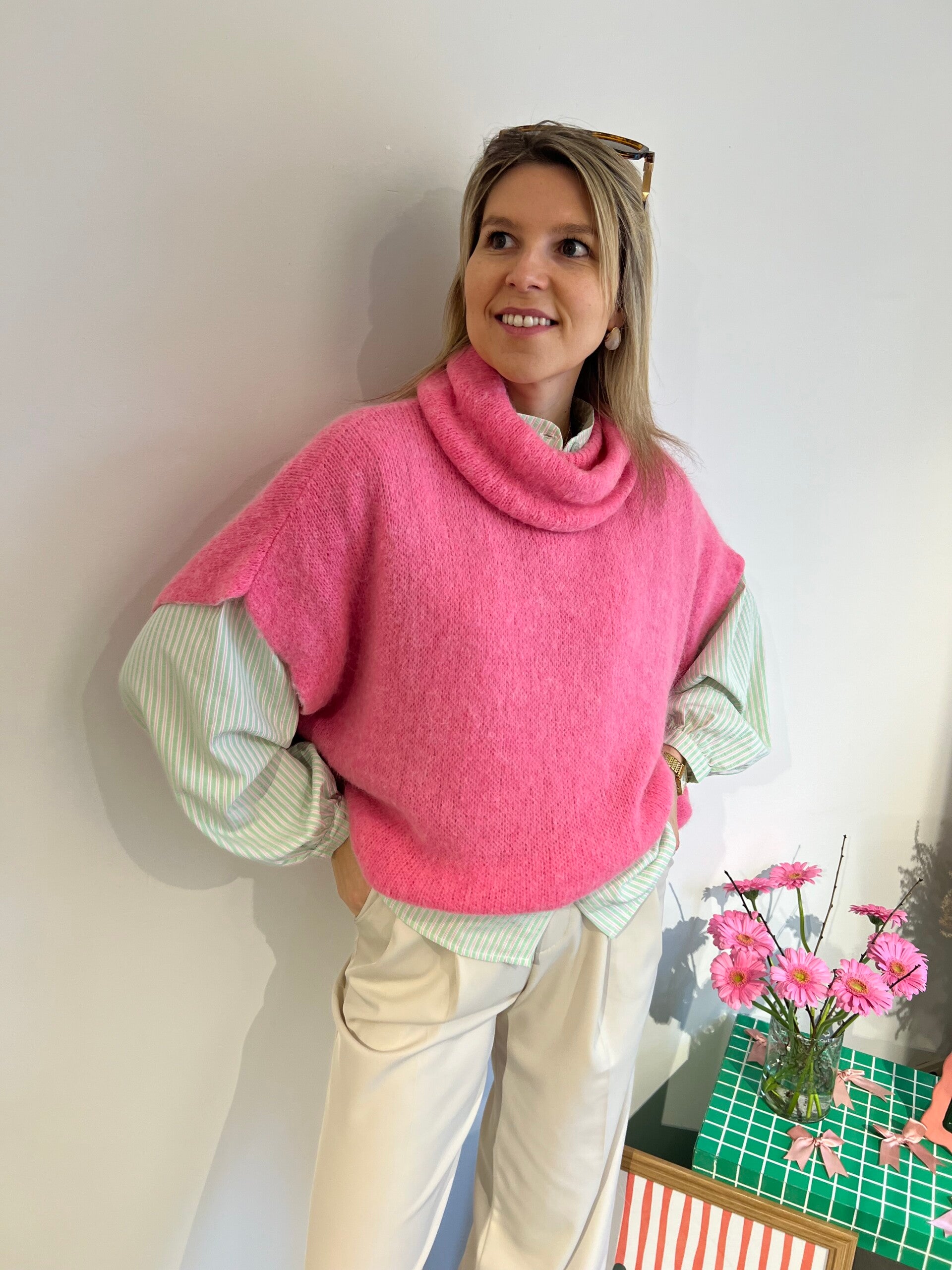 Gigi - Fuchsia Sleeveless Knit