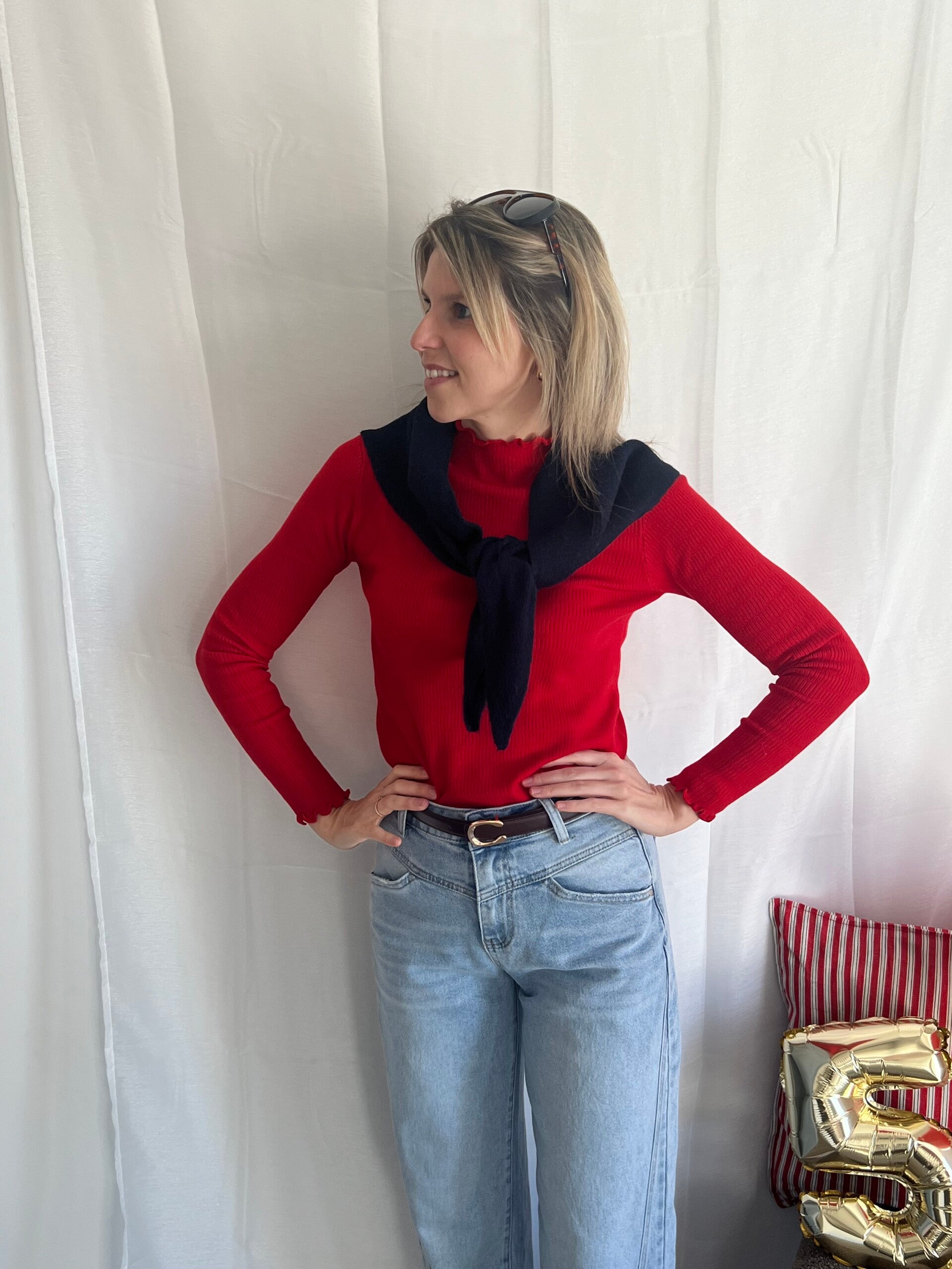 Billie-Lou - Red Longsleeve