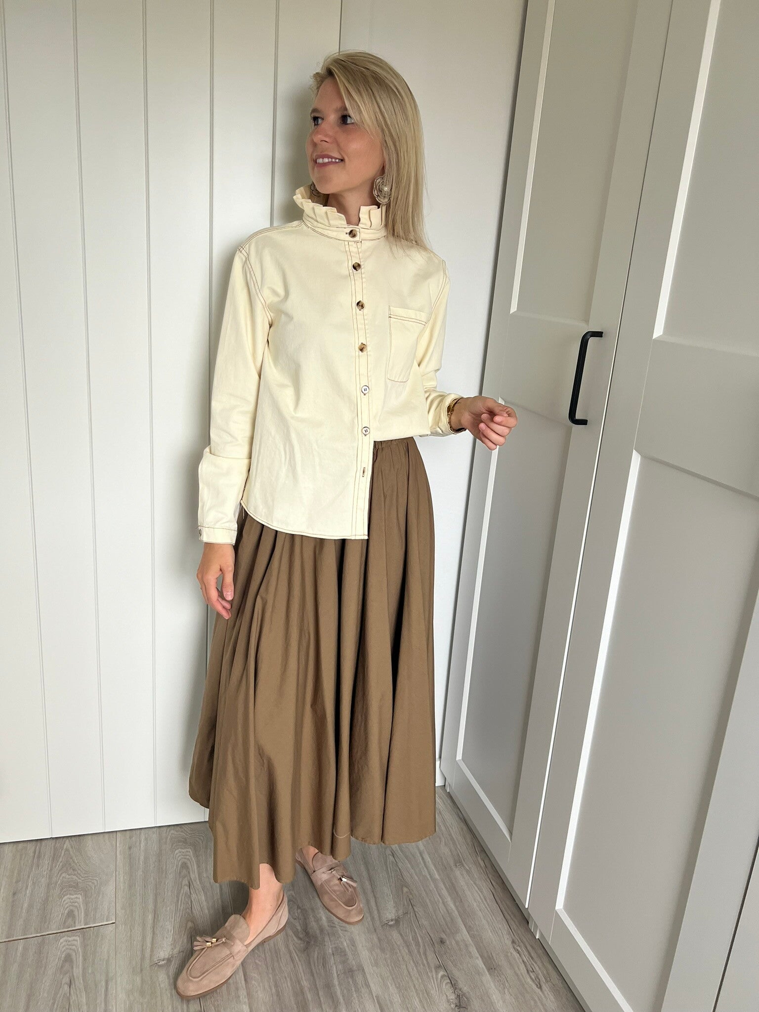 Violet - Brown Skirt