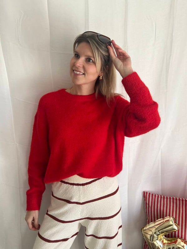 Julia - Red Knit