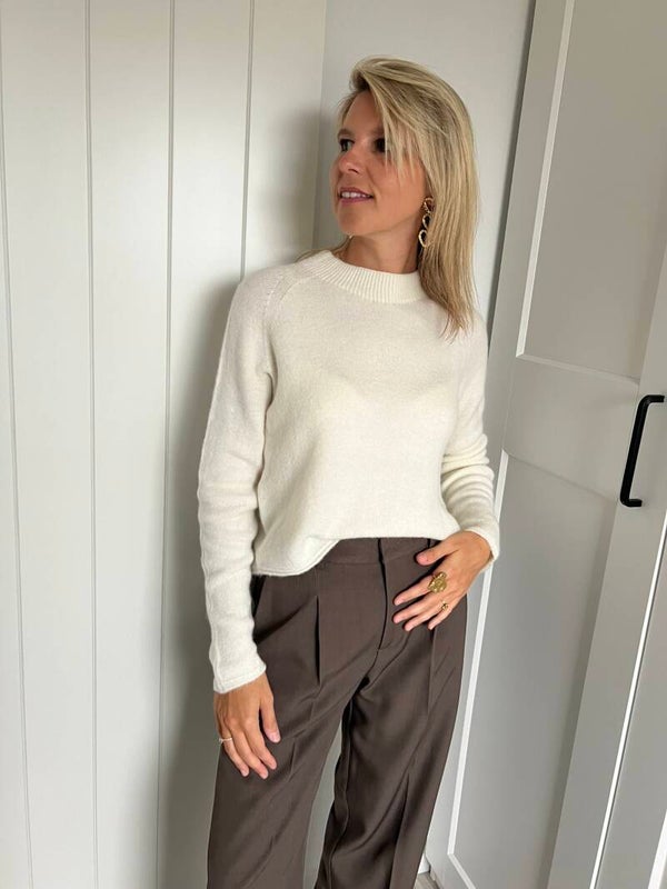 Isolde - Ecru Knit Alpaca